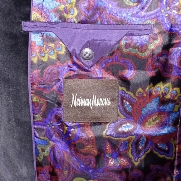 NEIMAN MARCUS Dark Olive Green Velvet Blazer, 42L - Picture 6 of 13